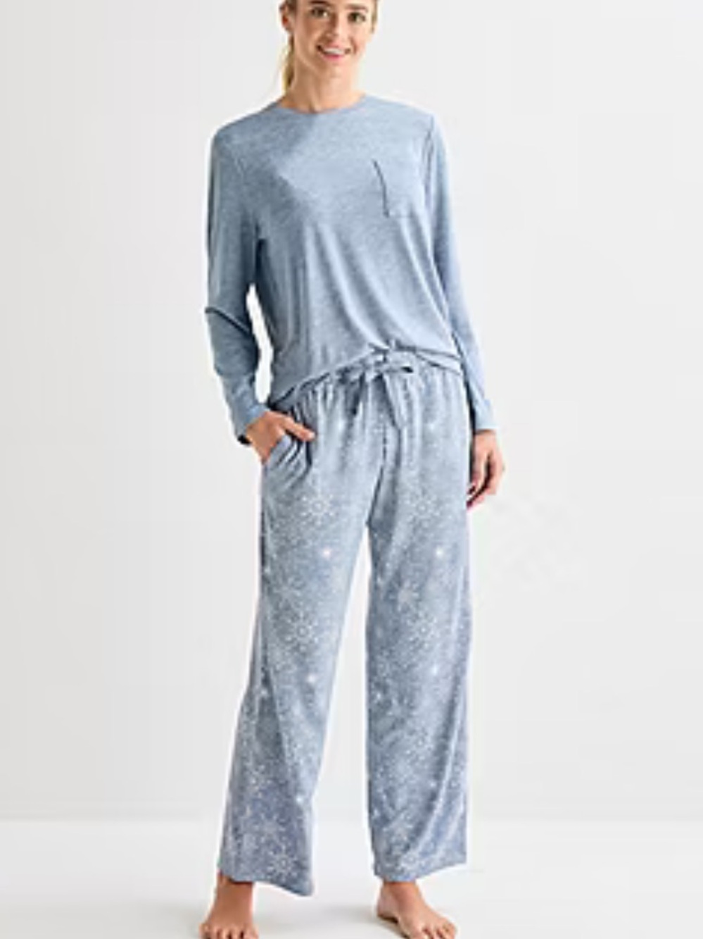 NWT Women's XS Gray Snowflake Print Jaclyn NY Cozy Luxe Pajama/Lounge Set